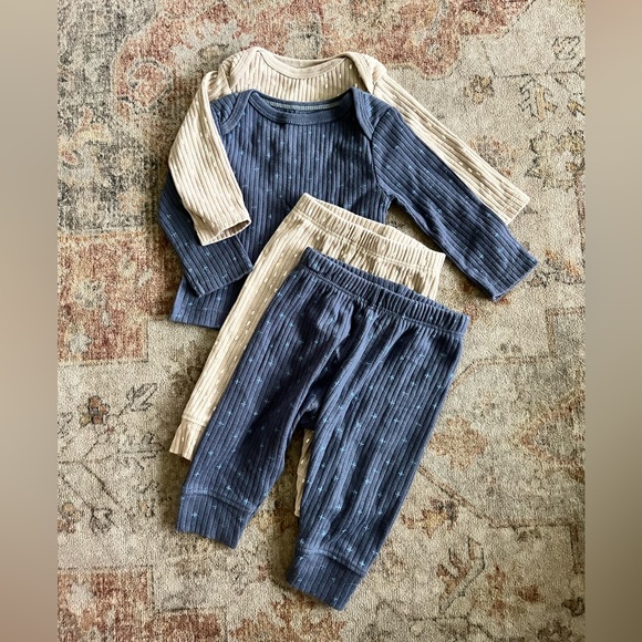 cloud island Other - Cloud Island Baby Outfit Set in Blue and Tan